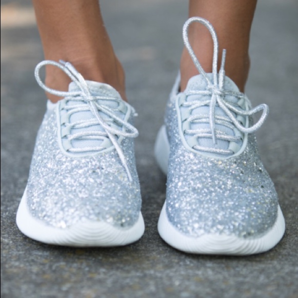 🆕LAST ONE Silver Glitter Sneakers - Picture 2 of 8